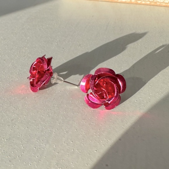 Rose Metal Pink Earrings - Picture 1 of 2